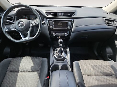 Used 2018 Nissan Rogue SV image 10