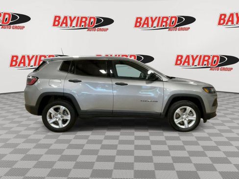 Used 2023 Jeep Compass Sport AWD/4WD image 9