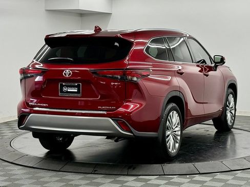 Used 2026 Toyota Highlander Platinum AWD/4WD image 8