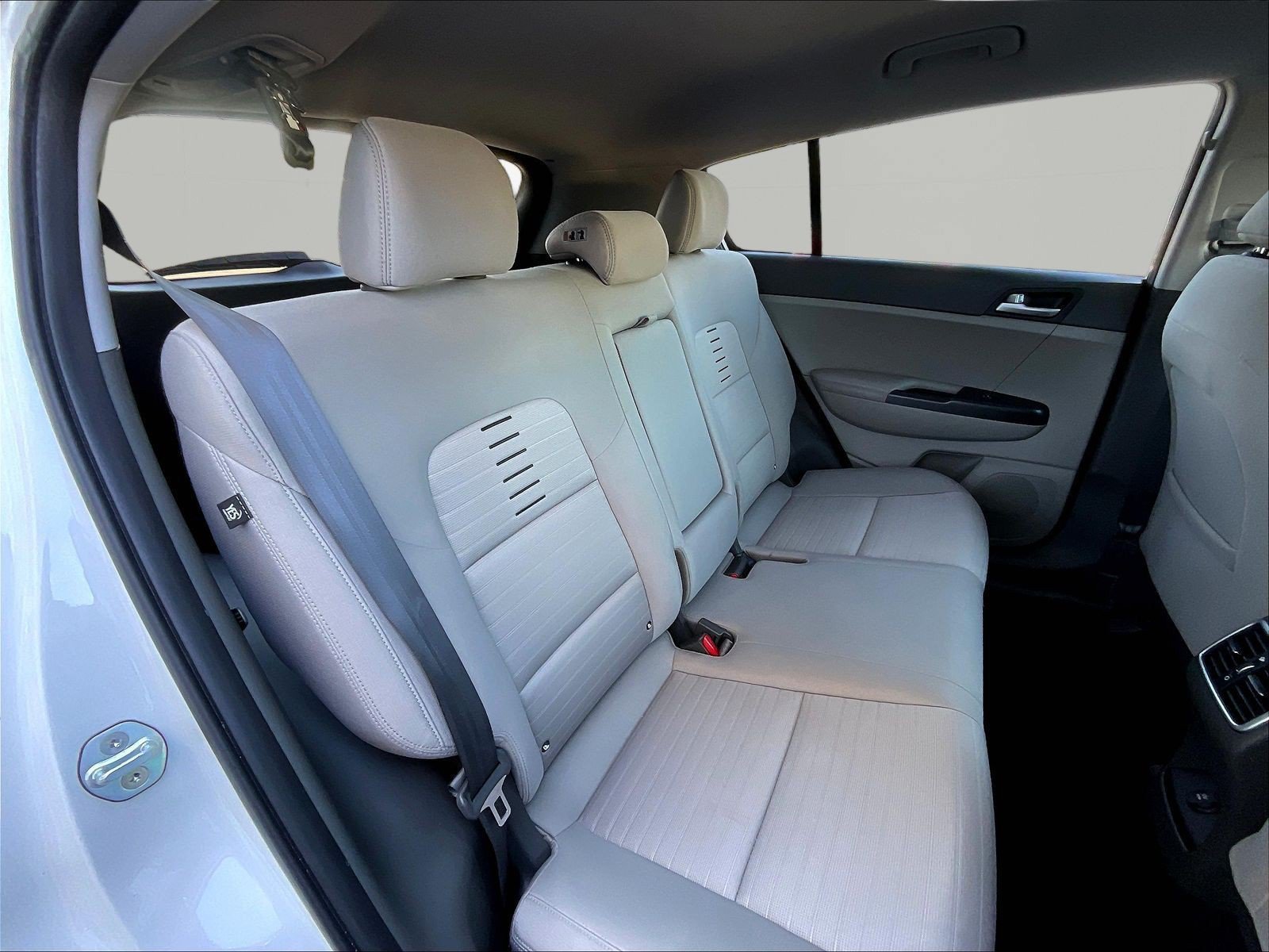 Used 2018 Kia Sportage LX w/ LX Technology Package FWD image 25
