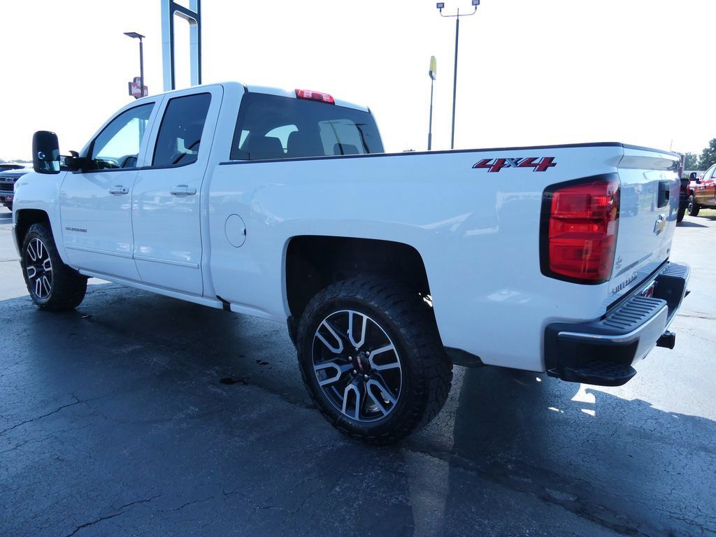 Used 2019 Chevrolet Silverado 1500 LT AWD/4WD image 9