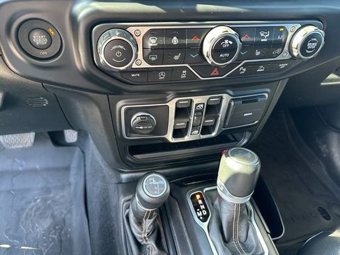 Used 2021 Jeep Wrangler Unlimited Sahara image 19