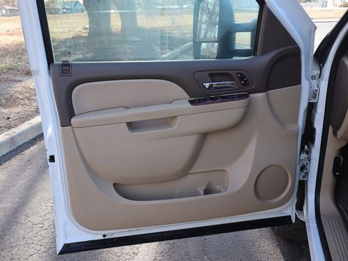 Used 2010 Chevrolet Silverado 2500 LTZ w/ Suspension Package, Off-Road image 23