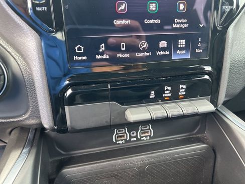 Certified 2025 RAM 1500 Big Horn AWD/4WD image 38