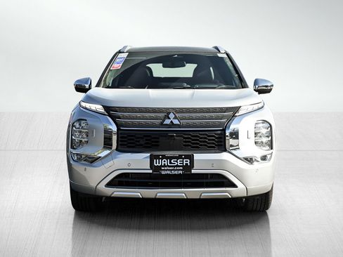 New 2025 Mitsubishi Outlander SEL image 2