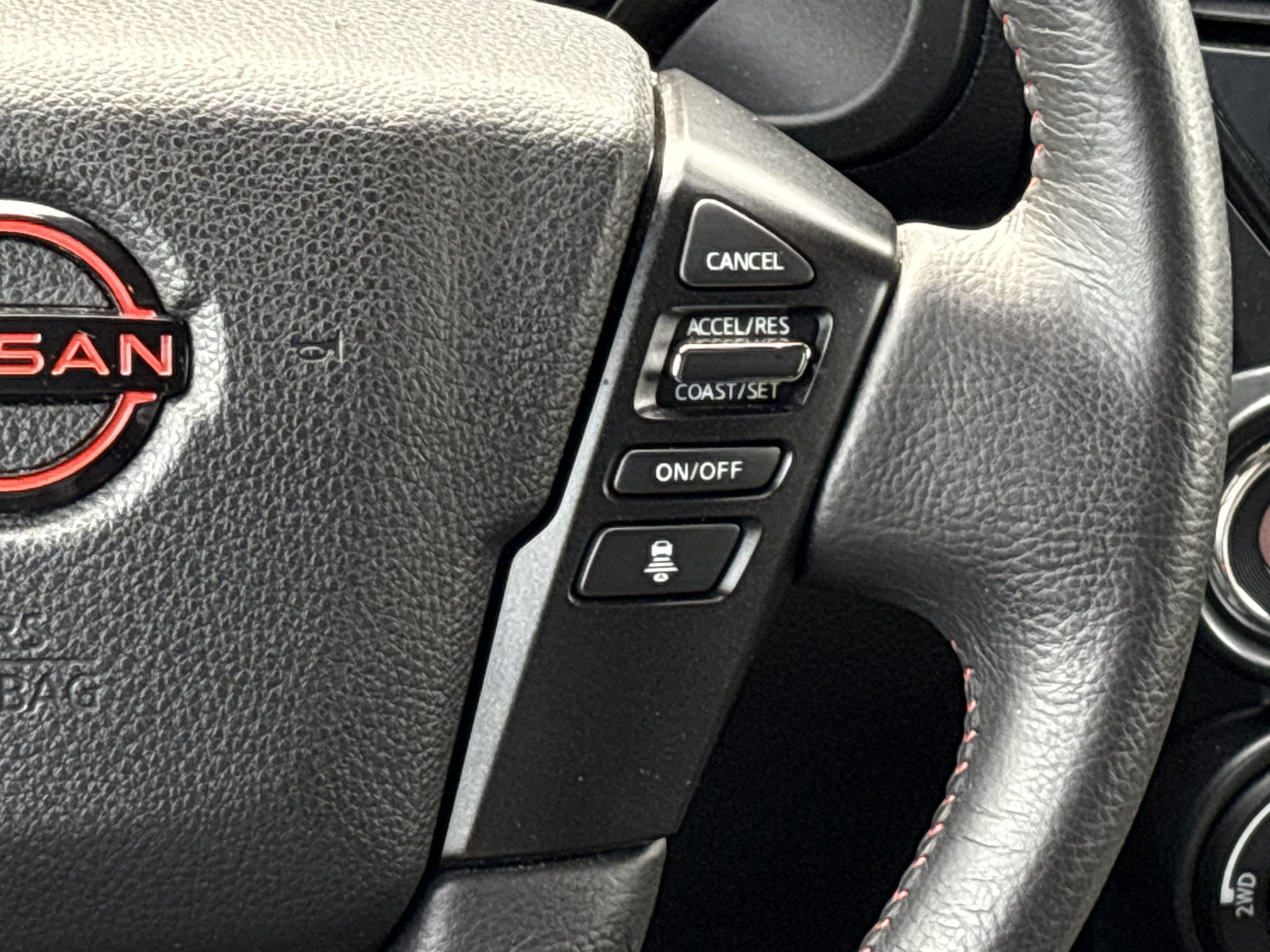 Used 2023 Nissan Titan PRO-4X w/ Pro-4x Convenience Package AWD/4WD image 23