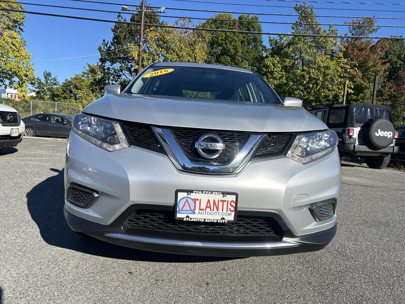 Used 2016 Nissan Rogue S AWD/4WD image 2