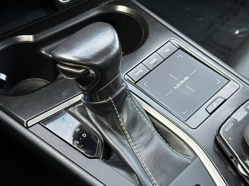 Used 2019 Lexus UX 250h w/ Premium Package image 24