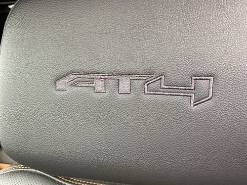 Certified 2025 GMC Sierra 1500 AT4 w/ Technology Package AWD/4WD image 17