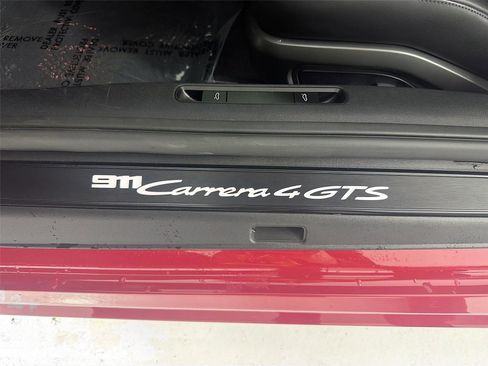 Used 2025 Porsche 911 Carrera GTS image 10