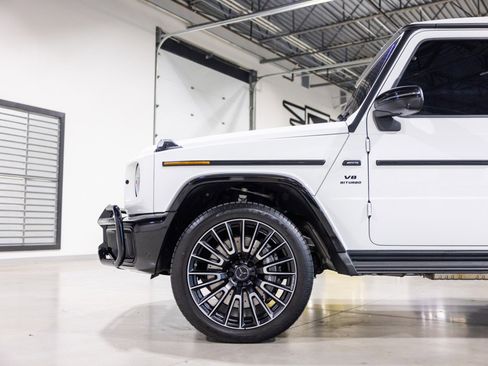 Used 2025 Mercedes-Benz G 63 AMG 4MATIC image 17