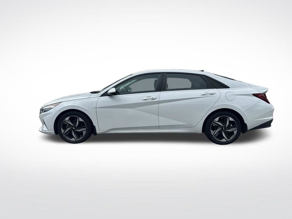 Used 2023 Hyundai Elantra SEL w/ Convenience Package FWD image 8