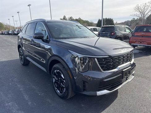 New 2026 Kia Sorento S image 1