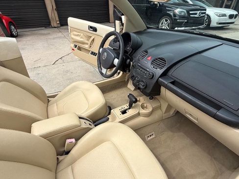 Used 2004 Volkswagen Beetle GLS FWD image 51