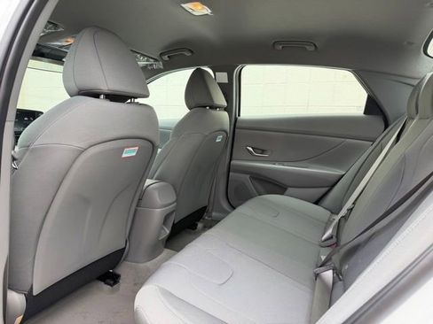 New 2026 Hyundai Elantra SE FWD image 29