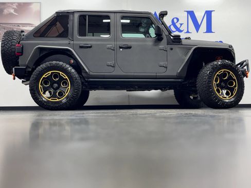 Used 2019 Jeep Wrangler Unlimited Sport S AWD/4WD image 3