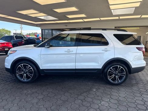 Used 2015 Ford Explorer Sport w/ Equipment Group 401A AWD/4WD image 9