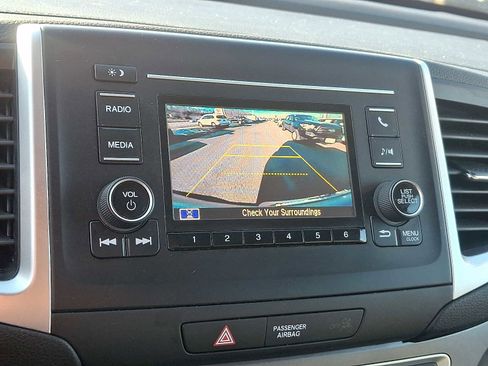 Used 2019 Honda Ridgeline Sport image 18