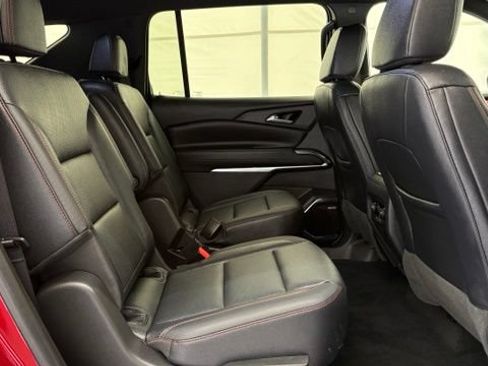 Used 2024 Chevrolet Traverse Z71 w/ Enhanced Driving Package AWD/4WD image 33