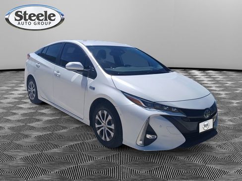 Used 2022 Toyota Prius Prime Limited image 7