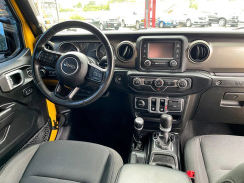 Used 2019 Jeep Wrangler Sport AWD/4WD image 13