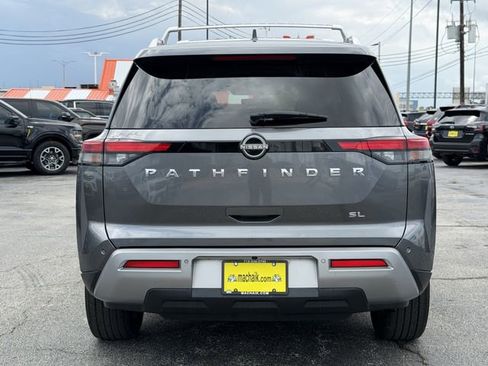 Used 2023 Nissan Pathfinder SL FWD image 6