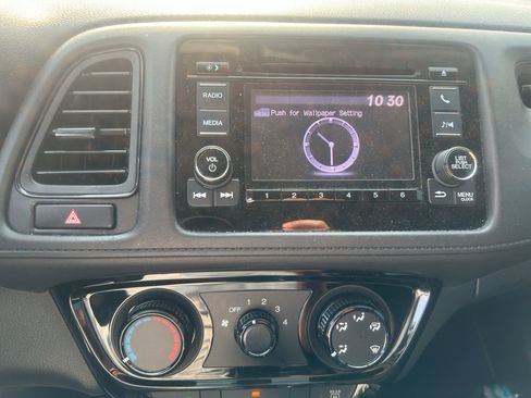 Used 2022 Honda HR-V LX image 7