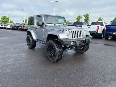 Used 2018 Jeep Wrangler Sahara AWD/4WD image 1