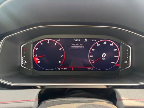 Used 2025 Volkswagen Jetta GLI Autobahn FWD image 24