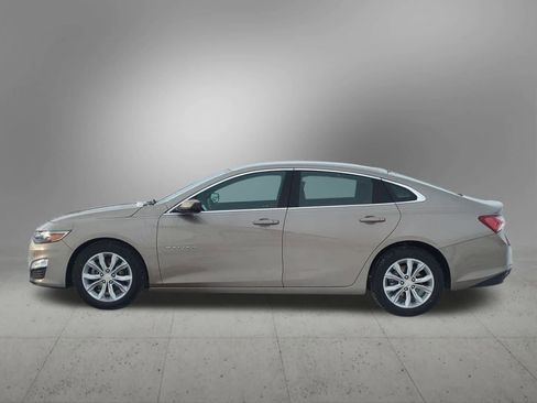Used 2022 Chevrolet Malibu LT image 3