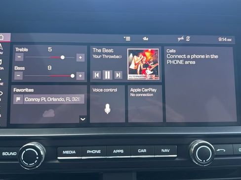 Used 2021 Porsche Macan AWD/4WD image 12