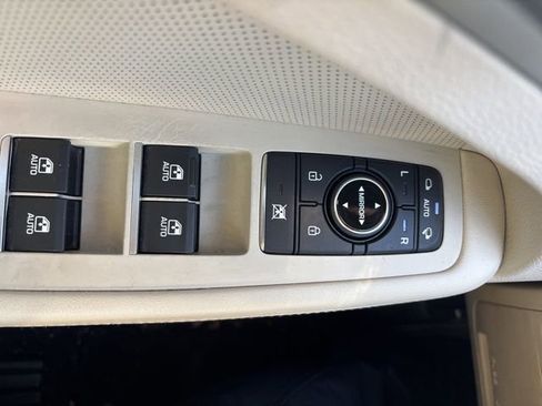 Used 2017 Genesis G80 3.8 w/ Option Group 03 image 12