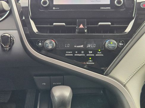 Used 2023 Toyota Camry LE w/ Convenience Package FWD image 13