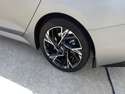 Used 2025 Kia K5 GT-Line w/ GT-Line Premium Package AWD/4WD image 9