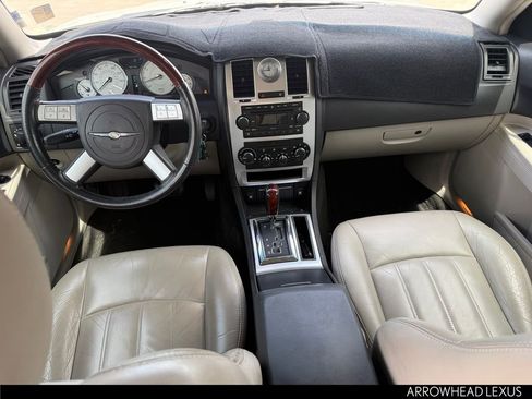 Used 2005 Chrysler 300 C w/ Protection Group II image 22