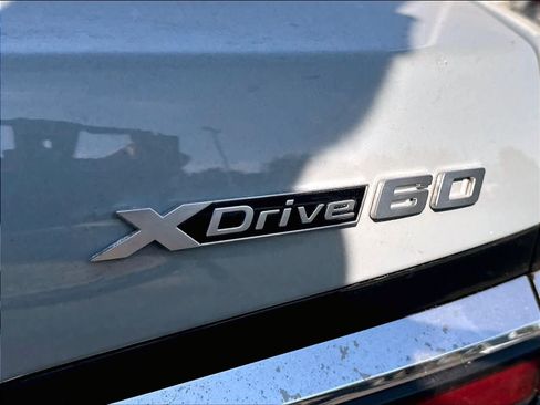 Used 2023 BMW i7 xDrive60 AWD/4WD image 24