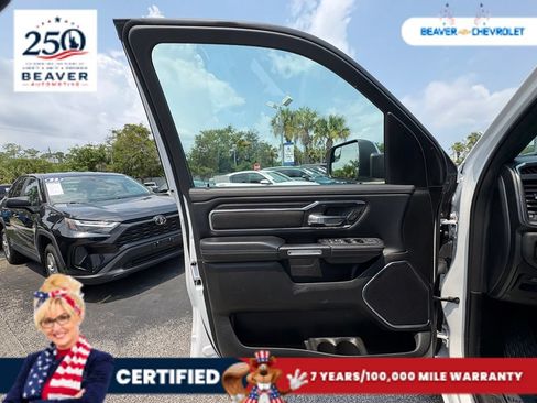 Used 2025 RAM 1500 Laramie AWD/4WD image 31