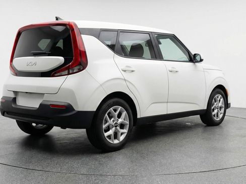 Used 2025 Kia Soul LX w/ LX Technology Package image 9