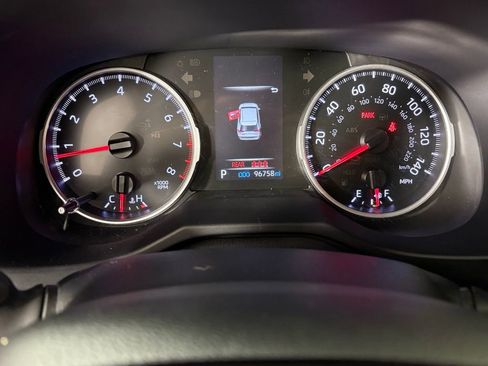 Used 2022 Toyota RAV4 XLE image 26