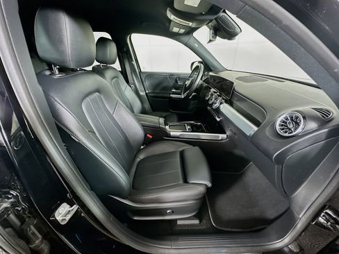 Used 2024 Mercedes-Benz EQB 250+ image 31