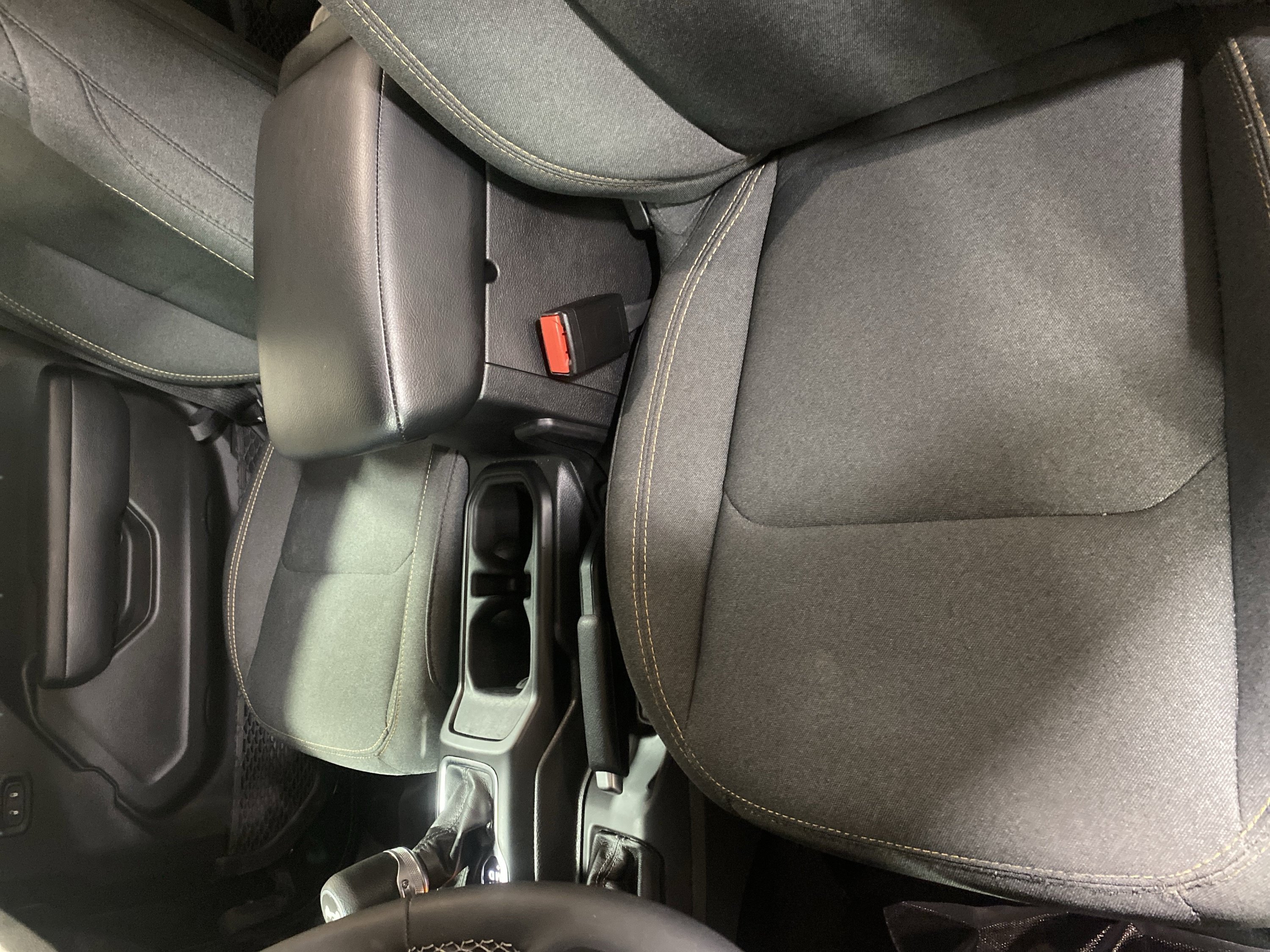 Used 2025 Jeep Wrangler Unlimited Sport AWD/4WD image 15