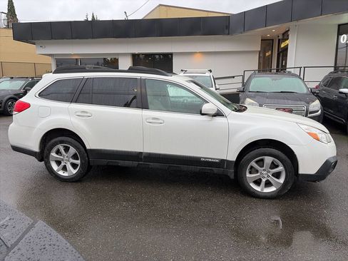 Used 2013 Subaru Outback 2.5i Limited w/ Moonroof Pkg image 6