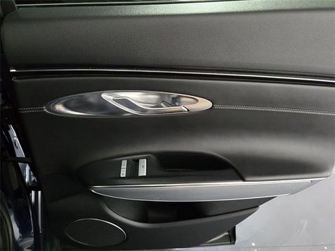 Used 2023 Genesis GV70 2.5T w/ Select Package image 22