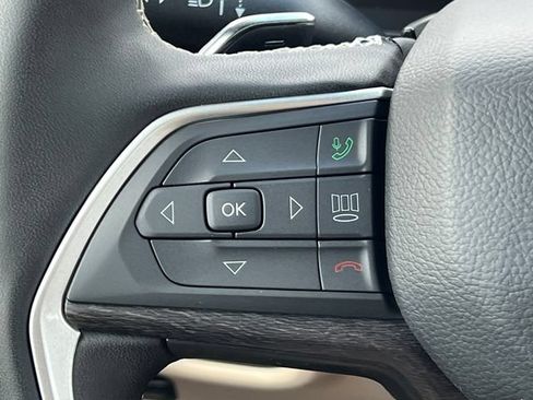 Used 2025 Jeep Grand Cherokee Limited w/ Luxury Tech Group II AWD/4WD image 21