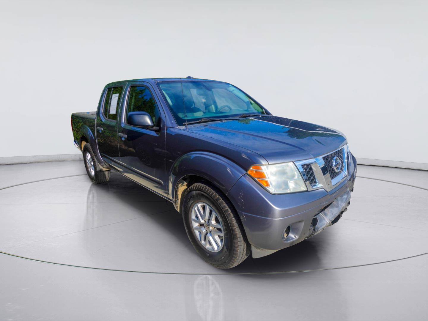 Used 2018 Nissan Frontier SV RWD image 1