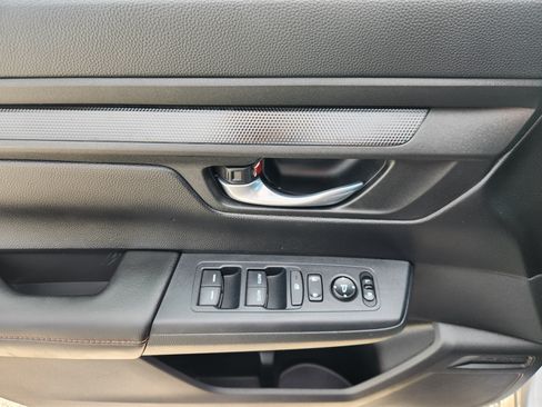 Certified 2025 Honda CR-V Sport image 17