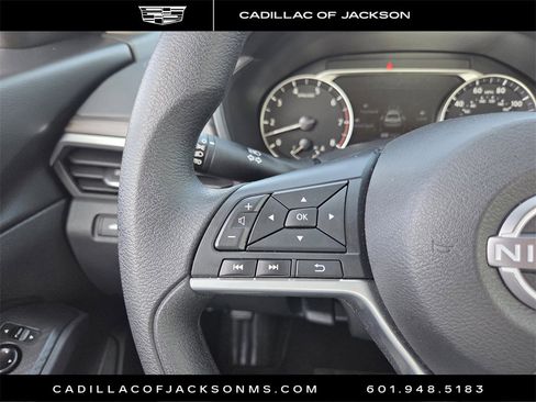 Used 2025 Nissan Altima 2.5 SV image 22