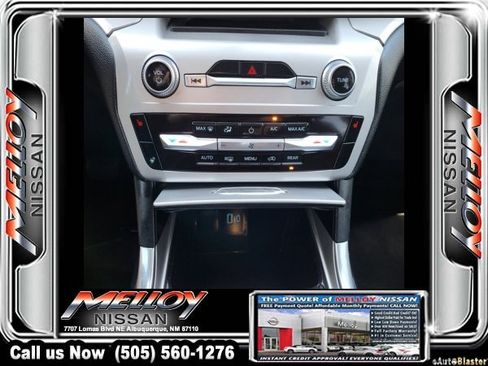 Used 2022 Ford Explorer XLT w/ Equipment Group 202A AWD/4WD image 13