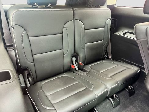 Used 2022 GMC Acadia Denali w/ Denali Technology Package AWD/4WD image 29