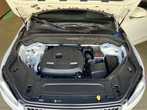Used 2022 Volvo XC90 T5 Momentum AWD/4WD image 26